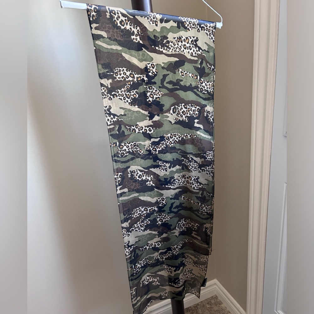 Ladies scarf